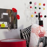 flowers_on_wall