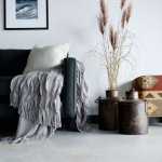 sofa_with-blanket